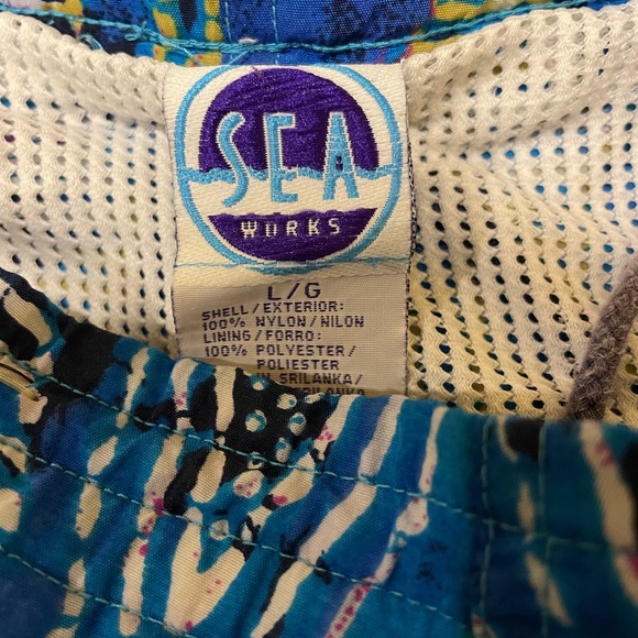 Vintage 90s Pattern Trunks/Shorts - Picture 4 of 4